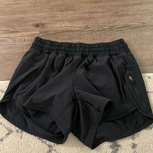 BLACK LULU LEMON SHORTS